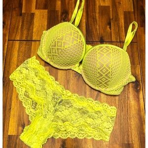 VICTORIAS SECRET NEON YELLOW VERY SEXY BRA & PANTY